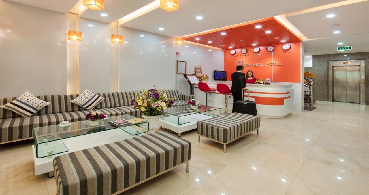 Van Mieu Hotel Hanoi Buitenkant foto