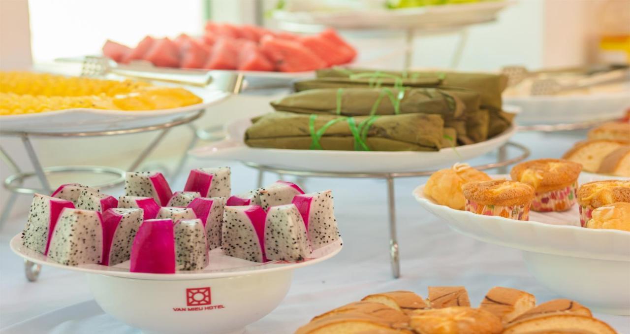 Van Mieu Hotel Hanoi Buitenkant foto